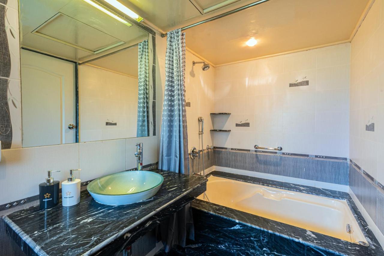 Saffronstays Grandiosa - 4 Bdr Pet-Friendly, Pool Villa Khandala Ngoại thất bức ảnh